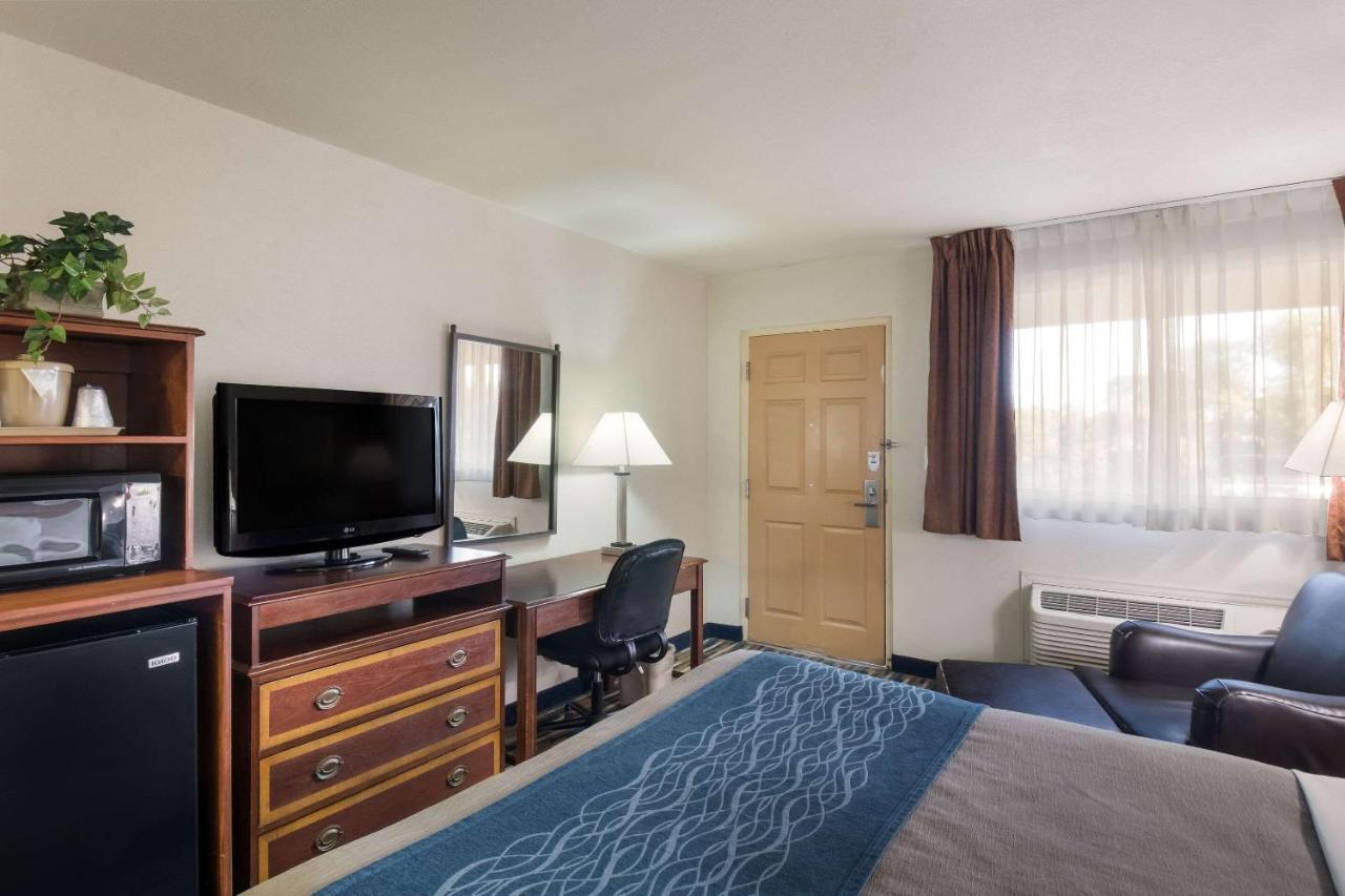 Rodeway Inn פורט מורגן מראה חיצוני תמונה