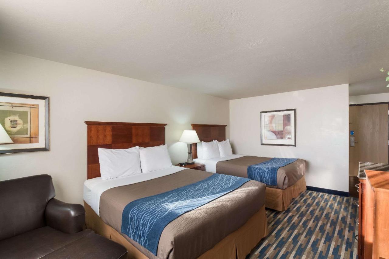 Rodeway Inn פורט מורגן מראה חיצוני תמונה