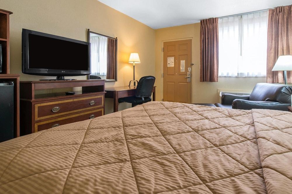 Rodeway Inn פורט מורגן מראה חיצוני תמונה